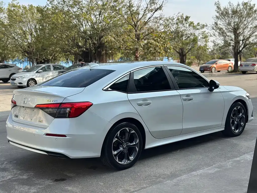 Honda Civic — фото 9