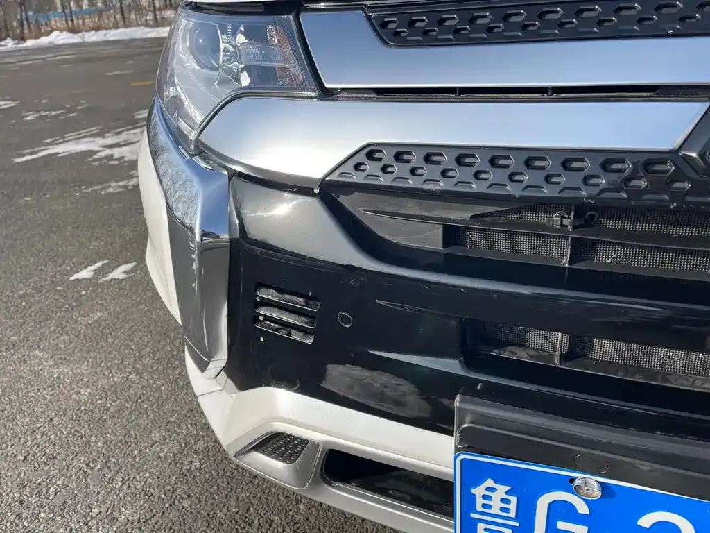 Mitsubishi Outlander 2023 из CN, фото 5