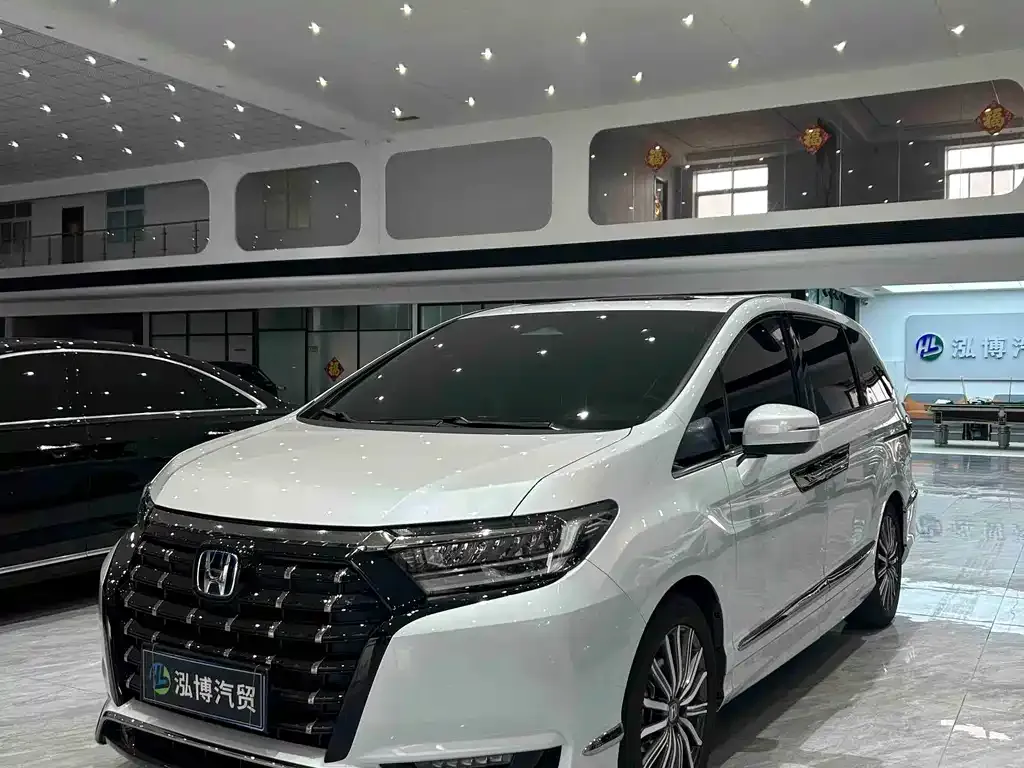 Honda Elysion 2024 из CN, фото 1