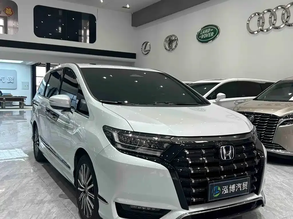 Honda Elysion 2024 из CN, фото 3
