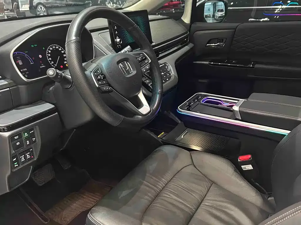 Honda Elysion 2024 из CN, фото 5