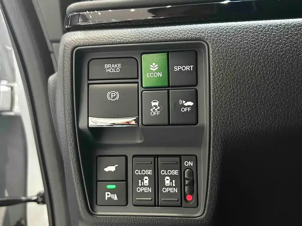 Honda Elysion 2024 из CN, фото 8