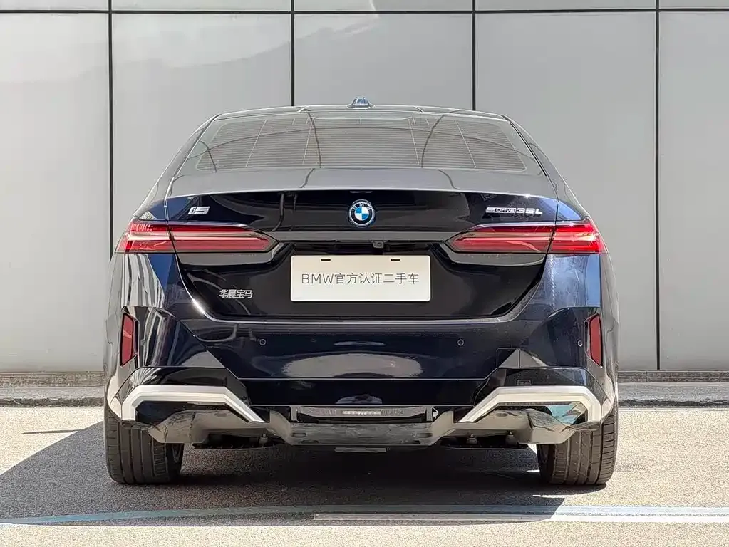 BMW i5 — фото 6