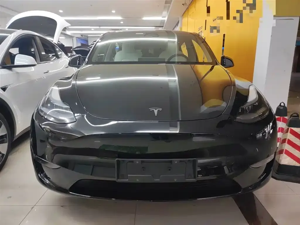 Tesla Model Y 2024 из CN, фото 2