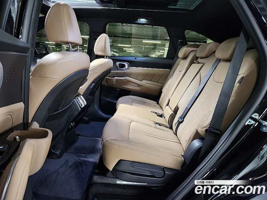 Kia Sorento — фото 6