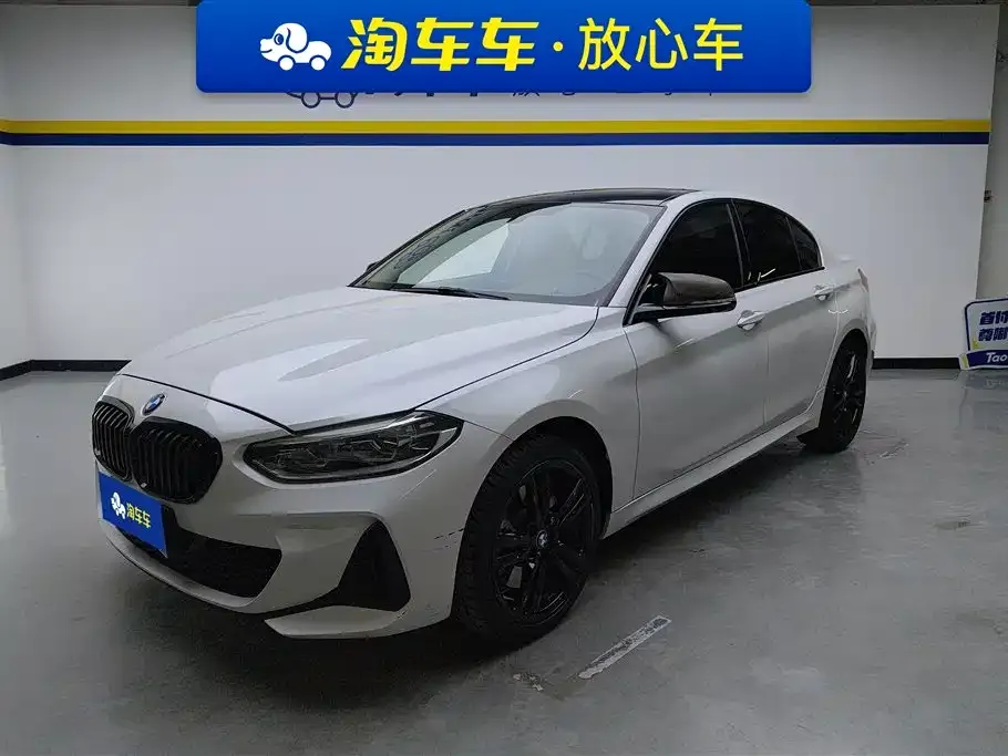 BMW 1 Series 2021 из CN, фото 1