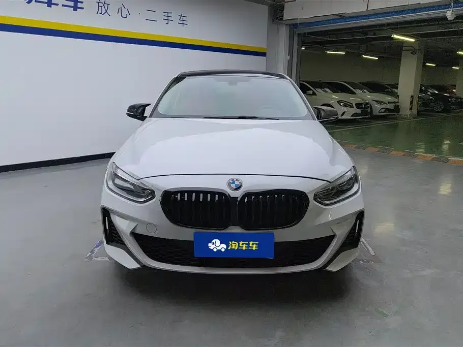 BMW 1 Series 2021 из CN, фото 3