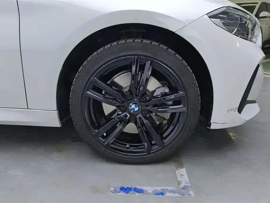 BMW 1 Series 2021 из CN, фото 4