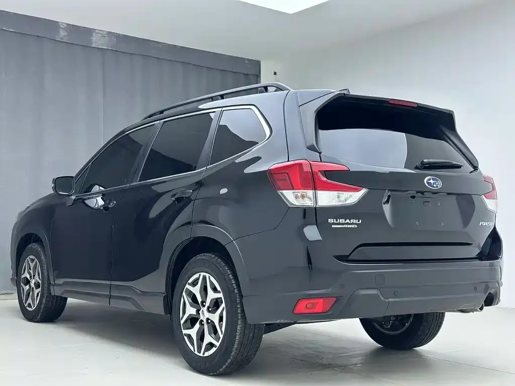 Subaru Forester 2022 из CN, фото 8