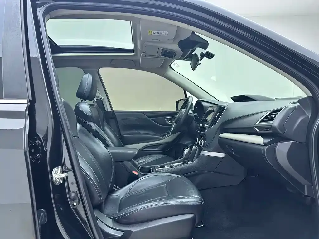 Subaru Forester 2022 из CN, фото 9
