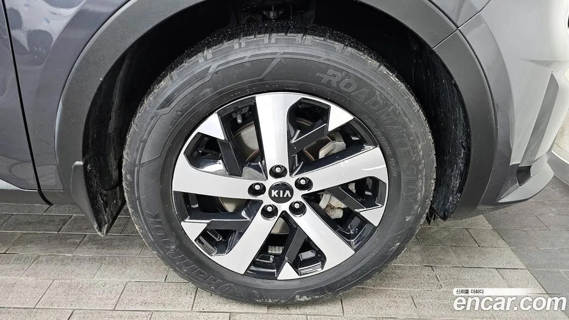 Kia Sorento — фото 6