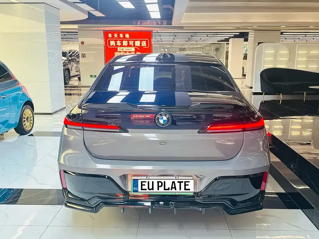 BMW i7 2023 из CN, фото 7