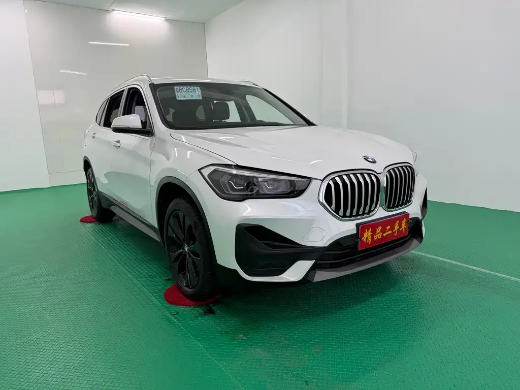 BMW X1 — фото 2