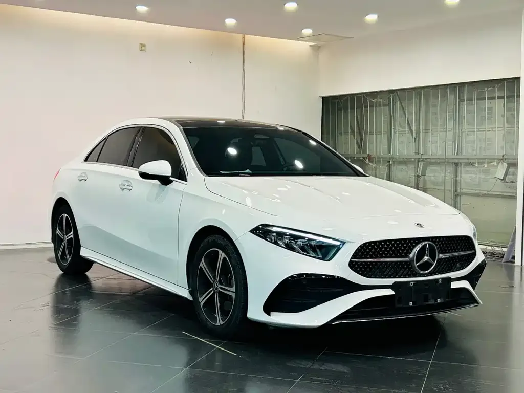 Mercedes-Benz A-Class 2023 из CN, фото 4