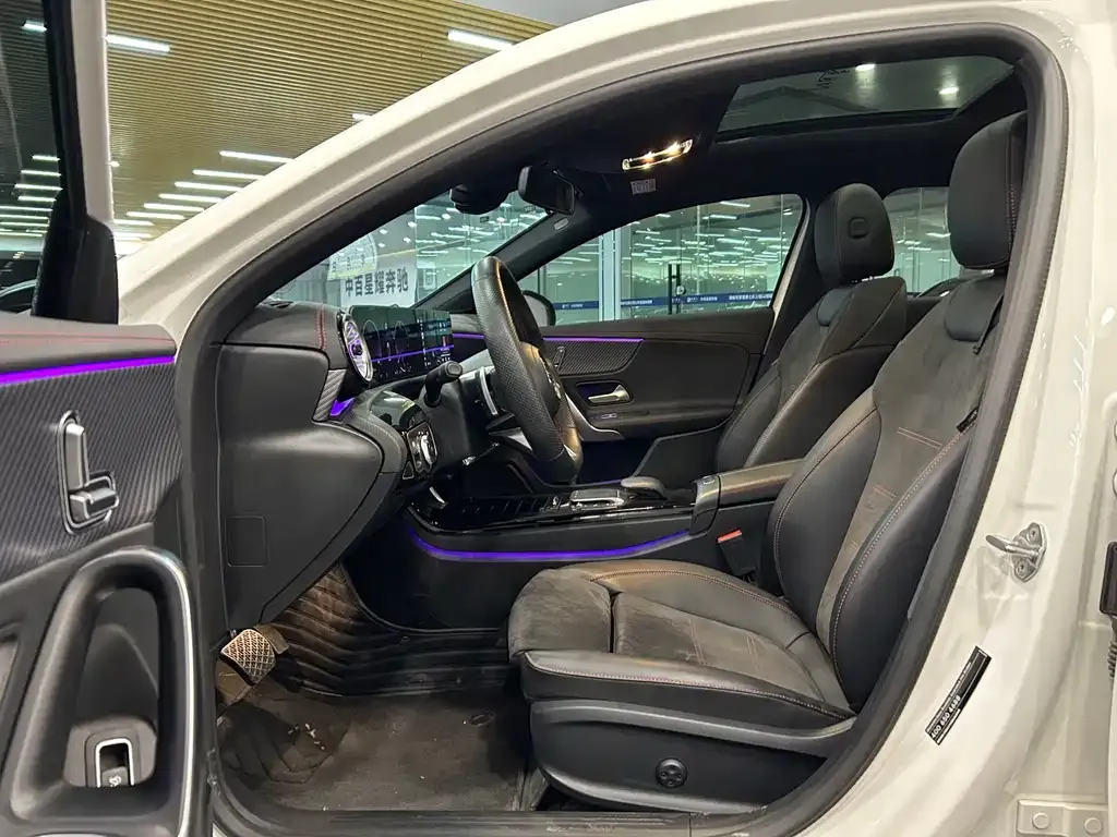 Mercedes-Benz A-Class 2023 из CN, фото 9