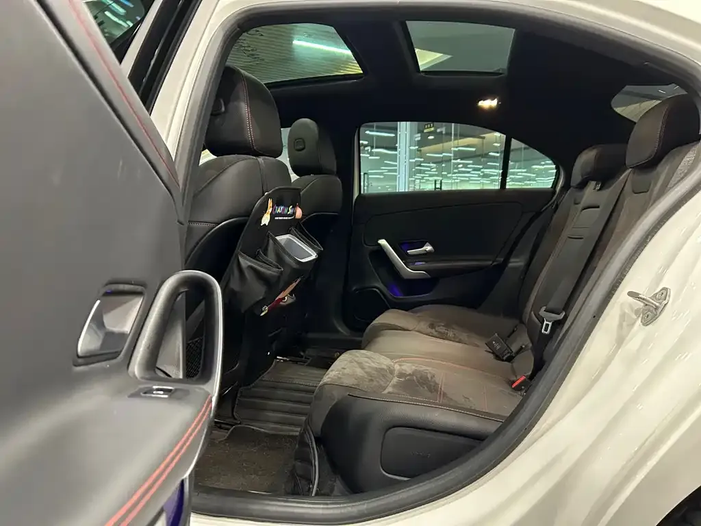 Mercedes-Benz A-Class 2023 из CN, фото 6