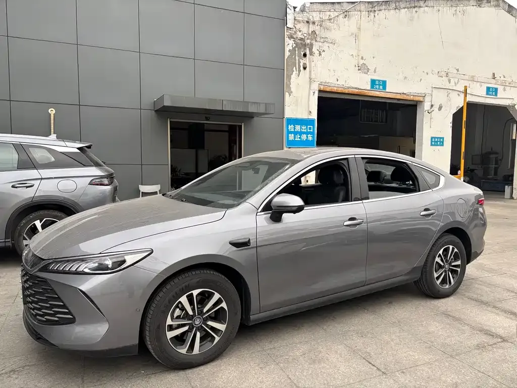 BYD Qin PLUS 2025 из CN, фото 4