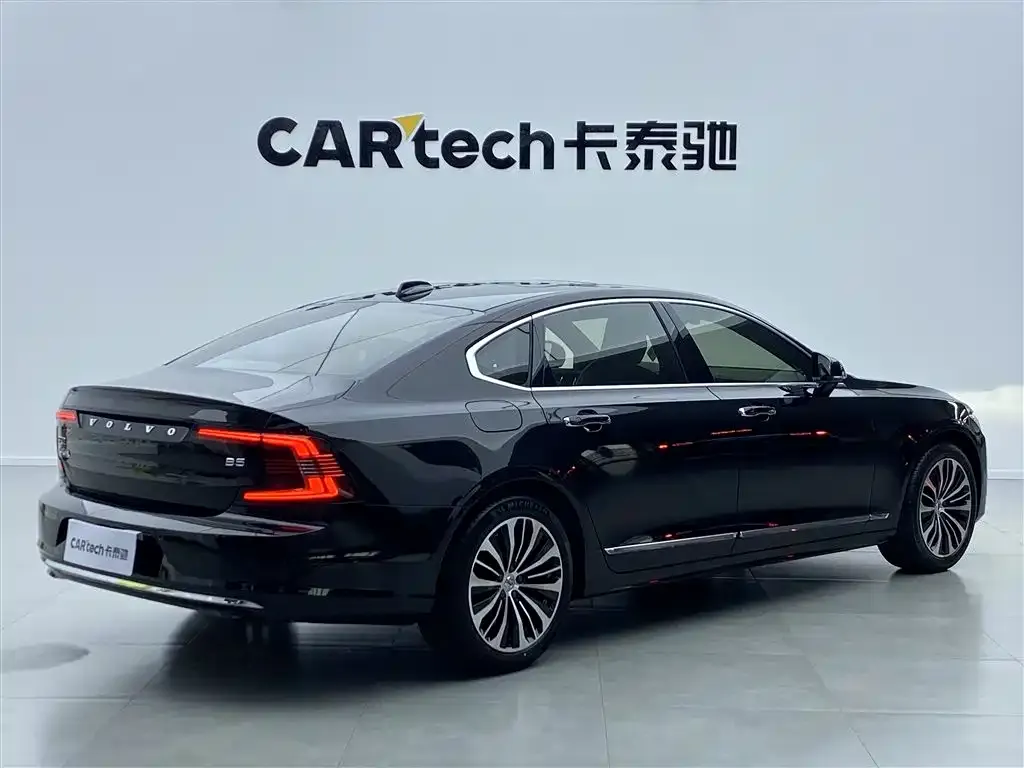 Volvo S90 2023 из CN, фото 3