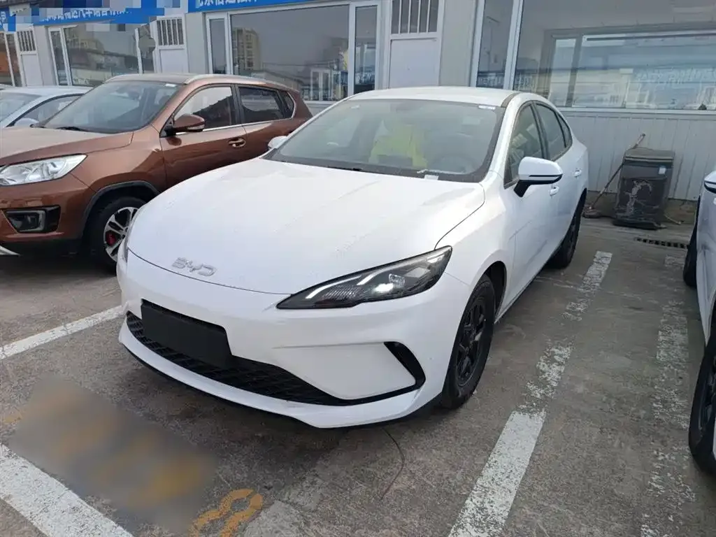 BYD Seal 05 DM-i 2025 из CN, фото 1