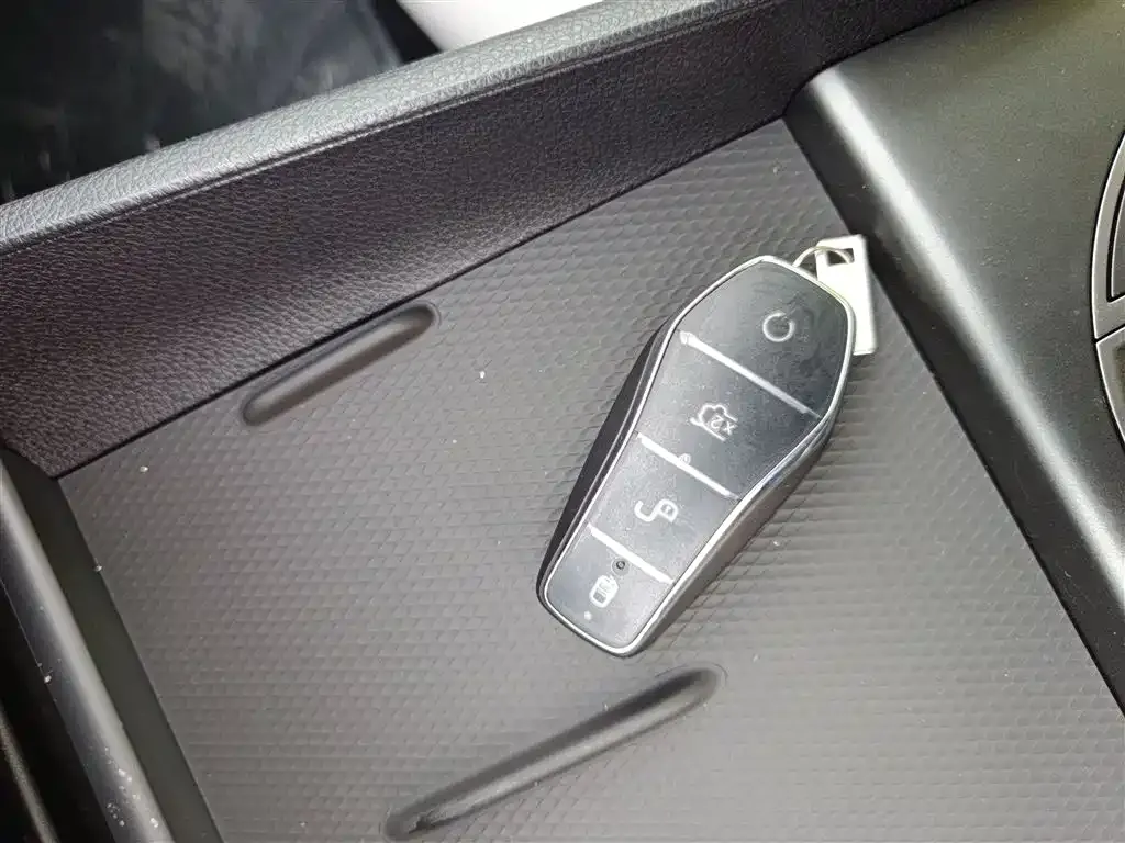 BYD Seal 05 DM-i 2025 из CN, фото 9