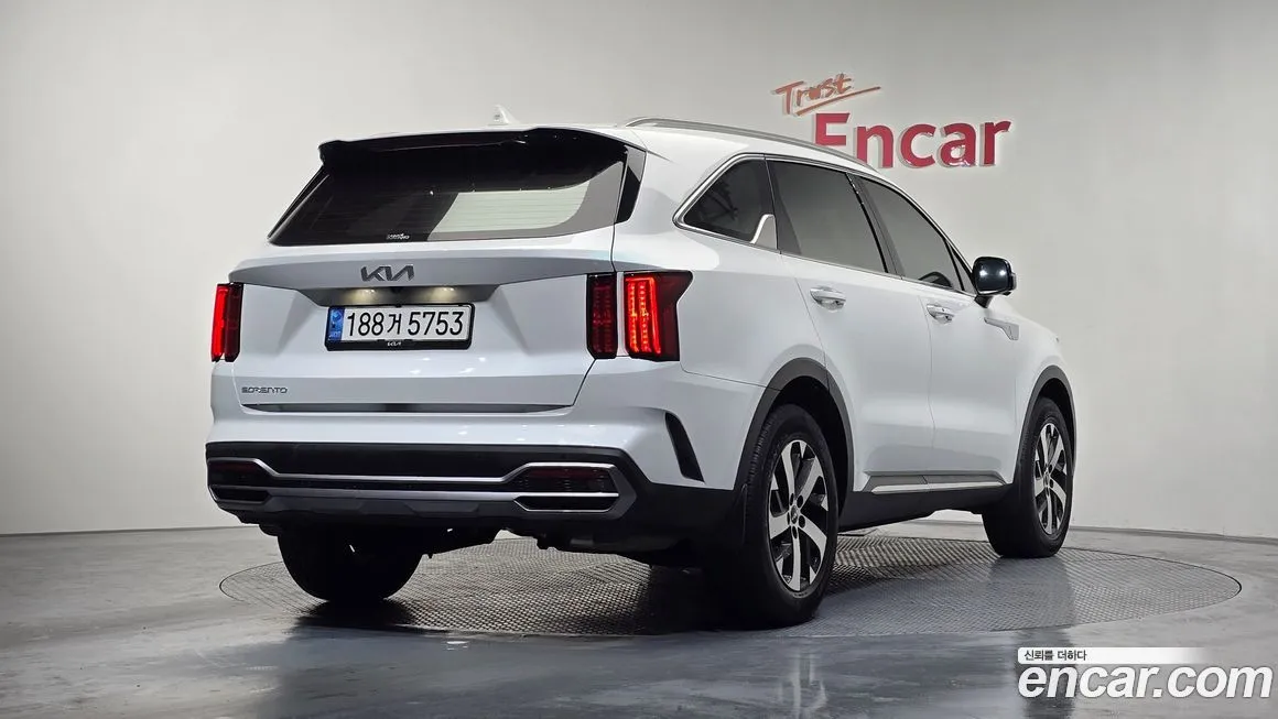 Kia Sorento — фото 4