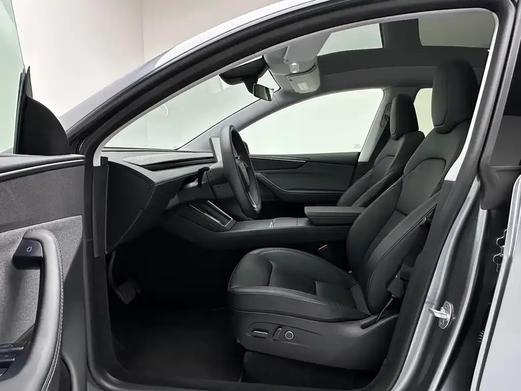 Tesla Model Y 2025 из CN, фото 10