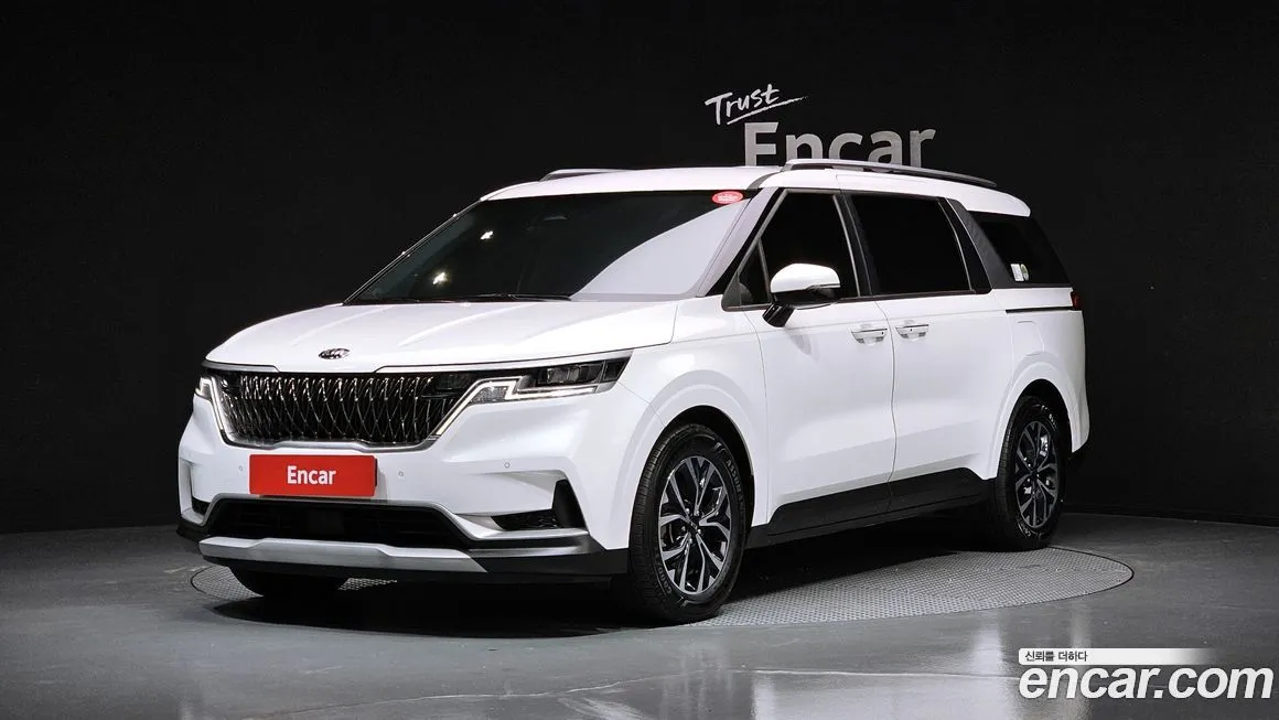 Kia Carnival — фото 1