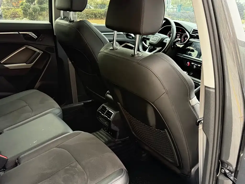 Audi Q3 2022 из CN, фото 2