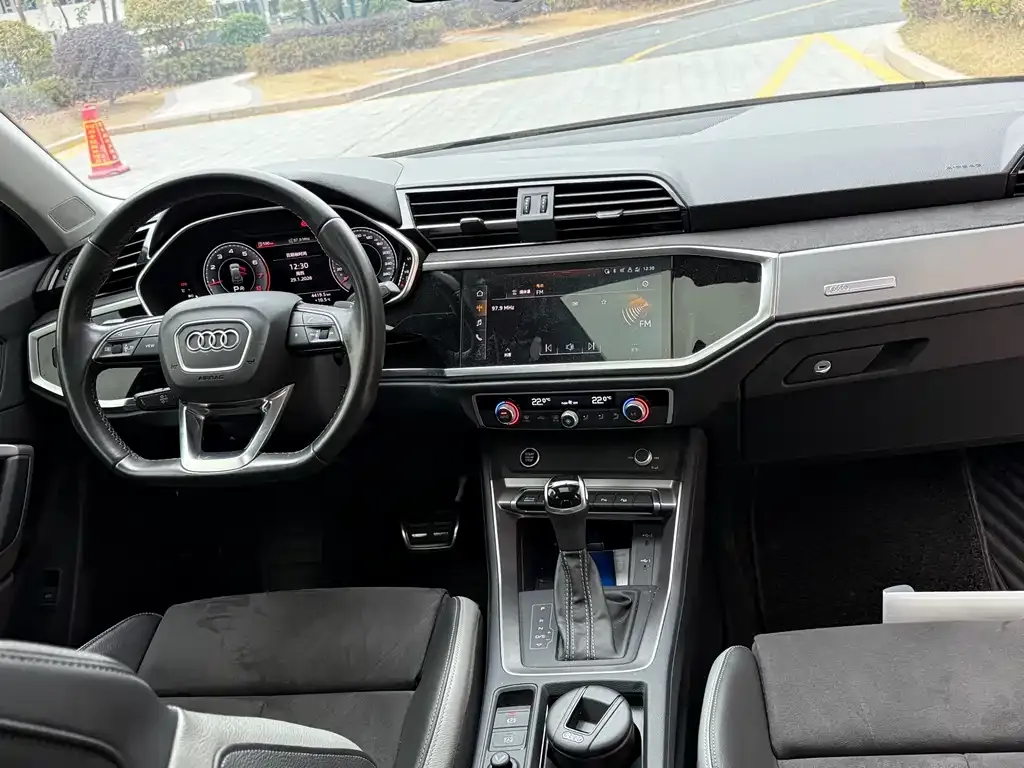 Audi Q3 2022 из CN, фото 4