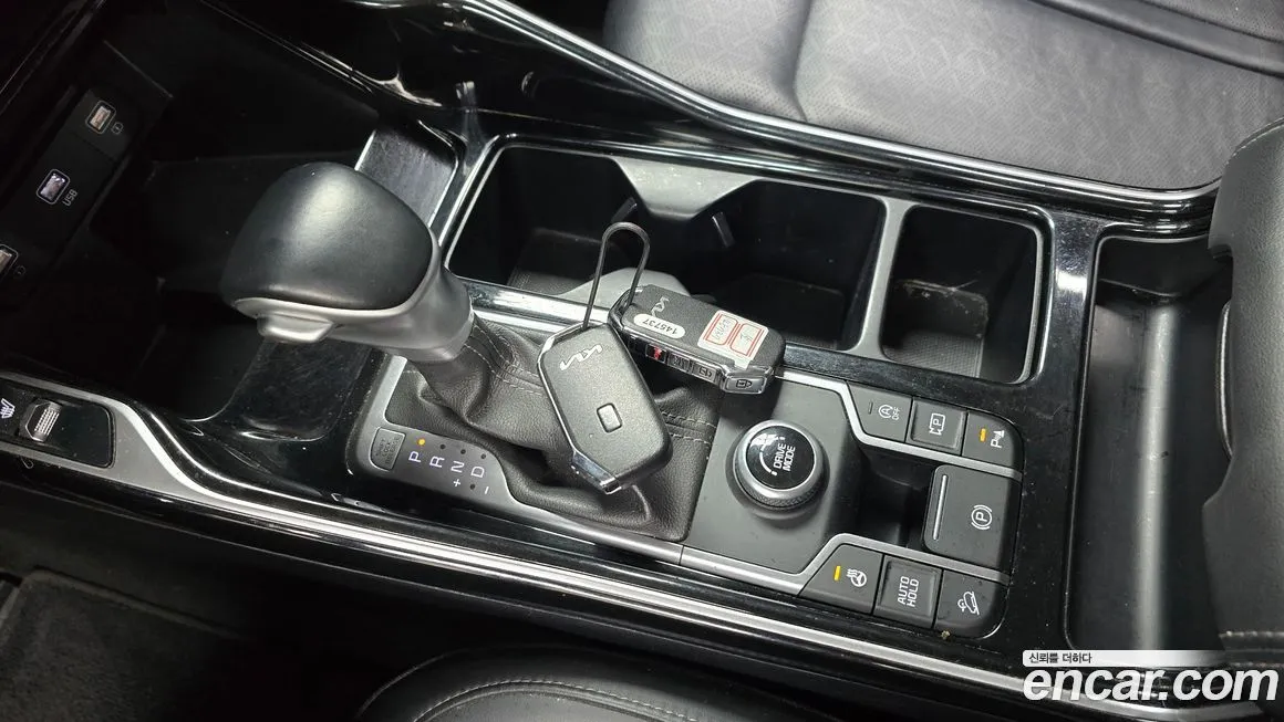Kia Sorento — фото 9