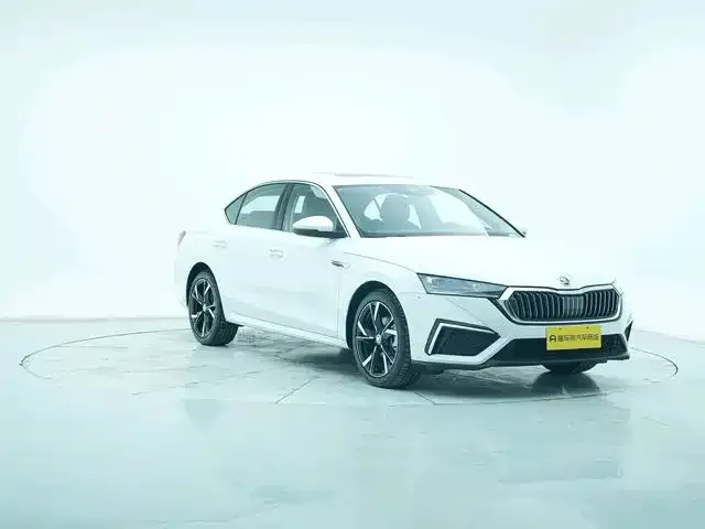 Skoda Octavia — фото 8