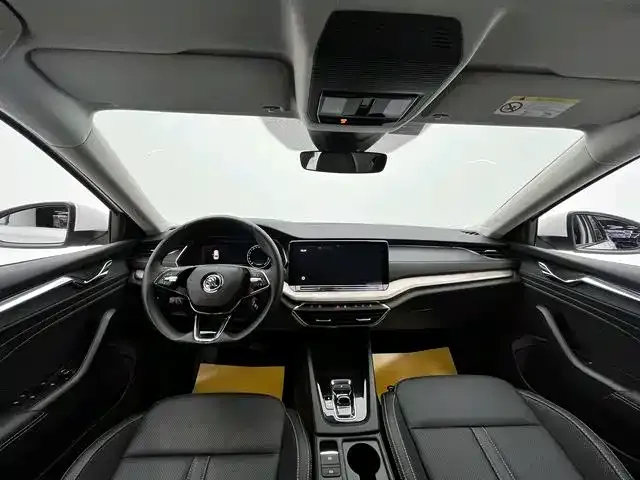 Skoda Octavia — фото 9