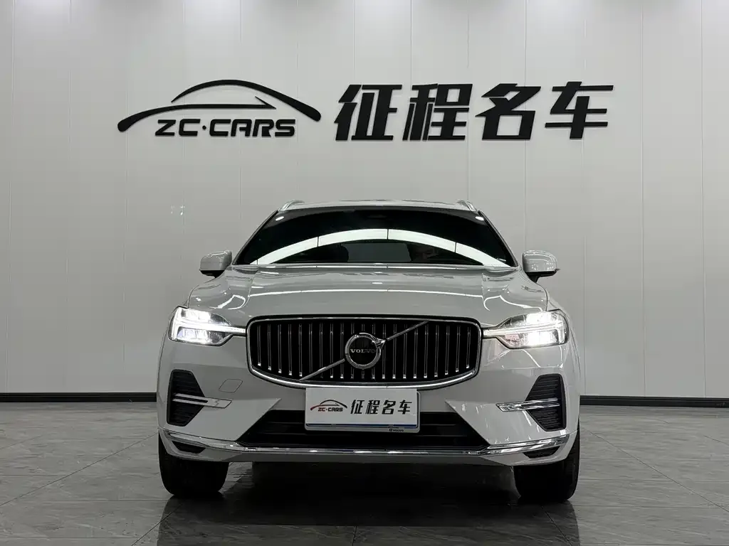 Volvo XC60 2023 из CN, фото 2