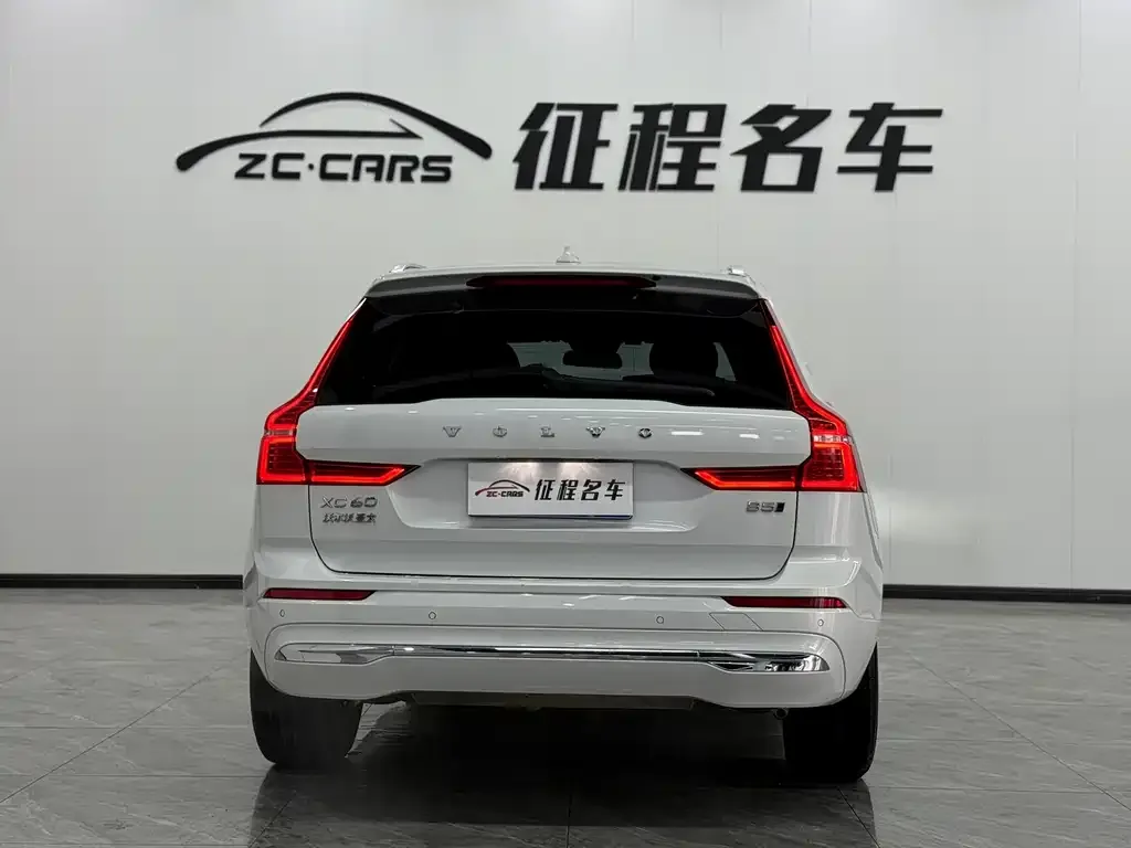 Volvo XC60 2023 из CN, фото 3