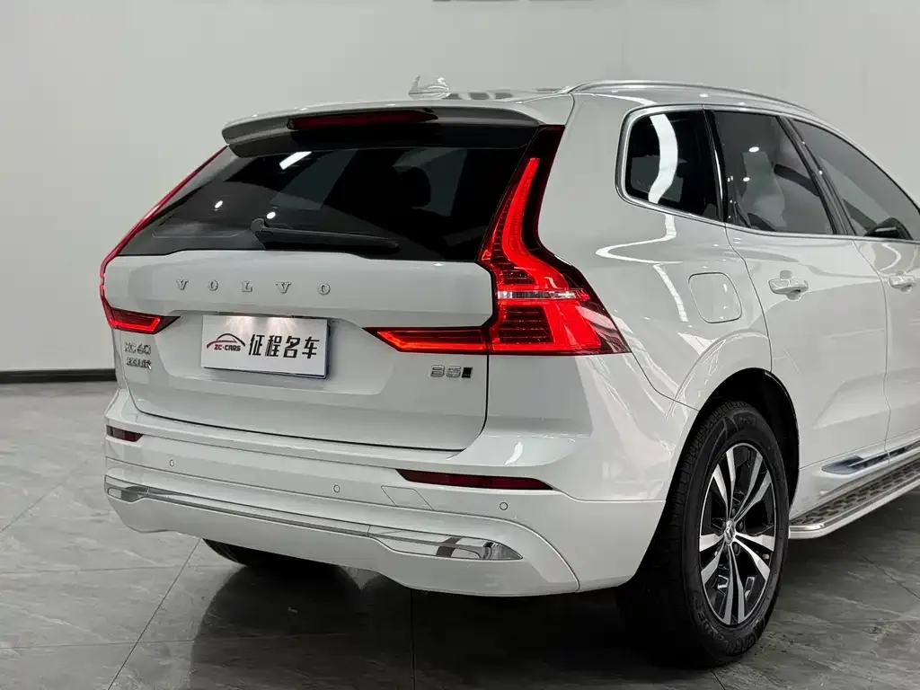 Volvo XC60 2023 из CN, фото 5
