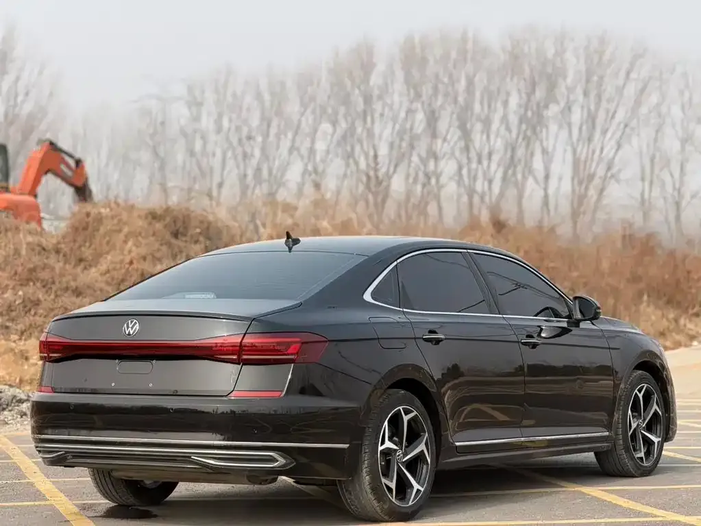 Volkswagen Passat 2023 из CN, фото 9
