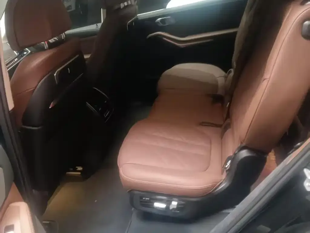 BMW X7 2024 из CN, фото 3