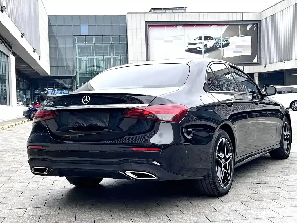 Mercedes-Benz E-Class (Import) — фото 9