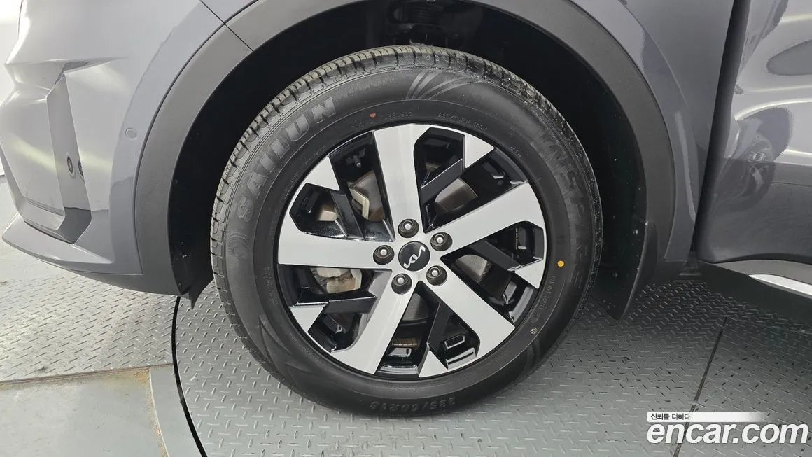 Kia Sorento — фото 6