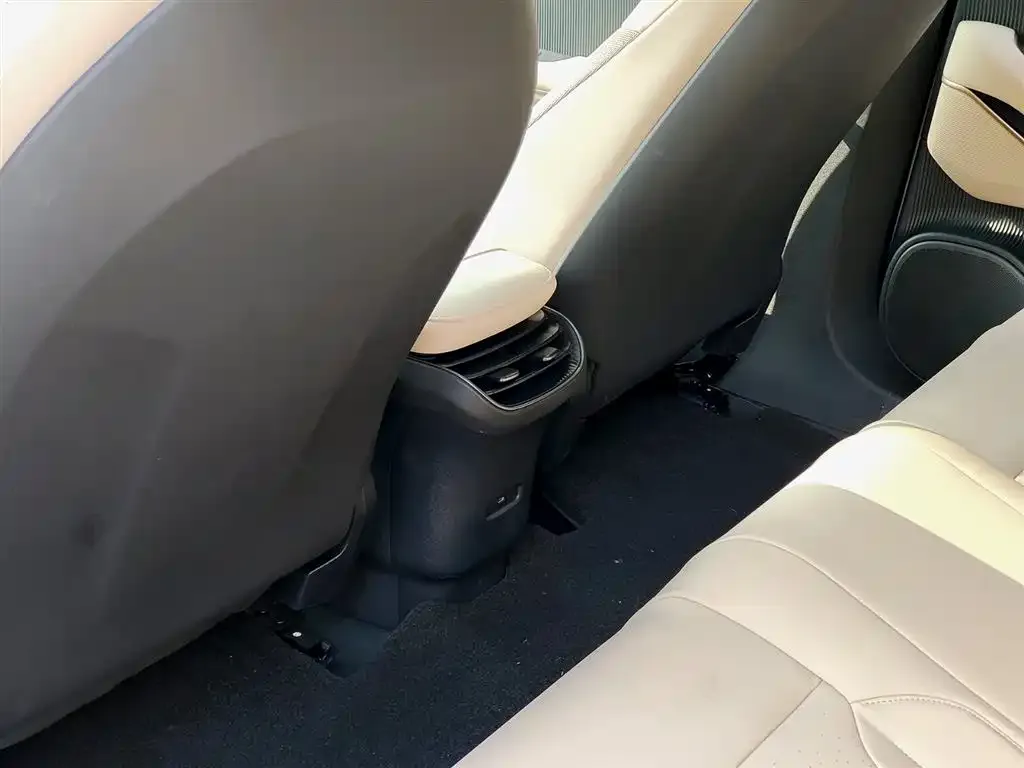 NIO ET5T 2024 из CN, фото 2