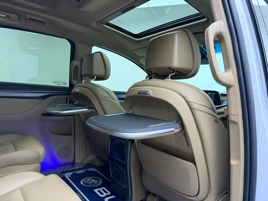 Buick GL8 2021 из CN, фото 7
