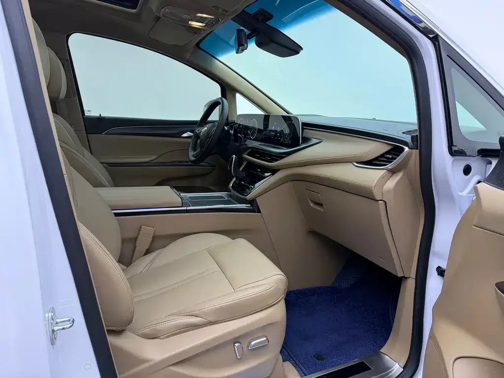 Buick GL8 2021 из CN, фото 9