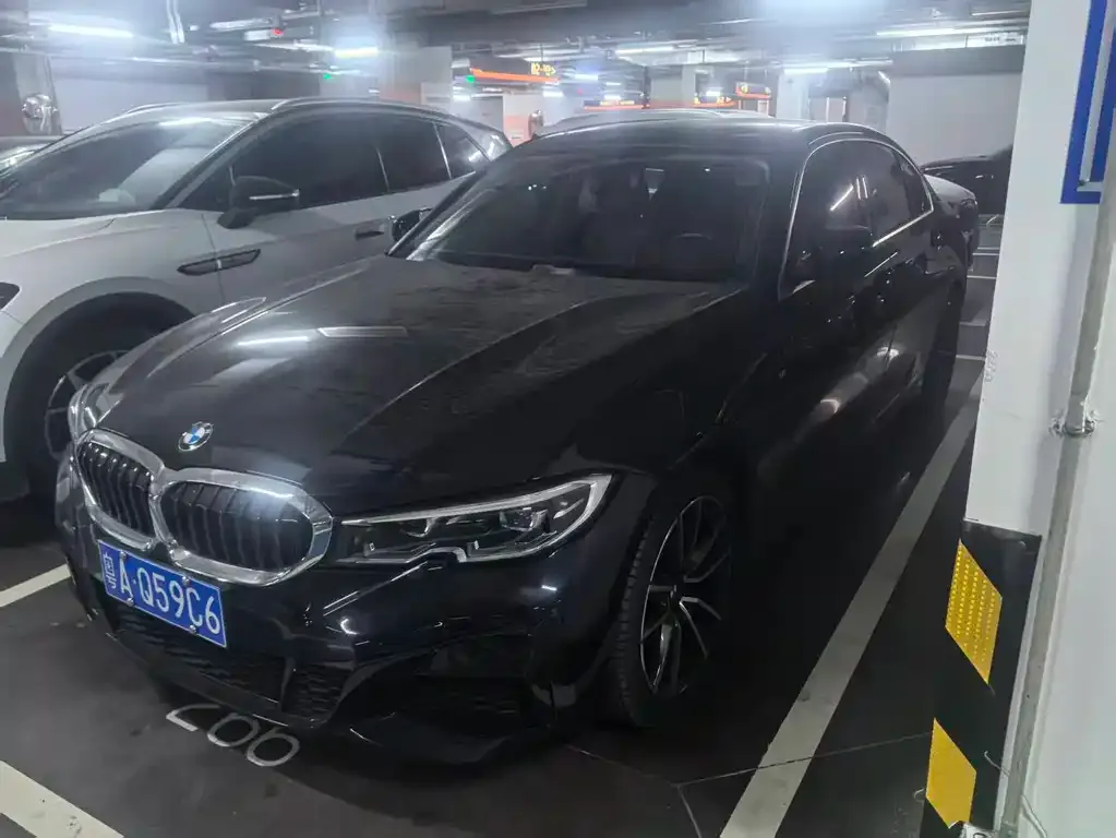 BMW 3 Series 2022 из CN, фото 1