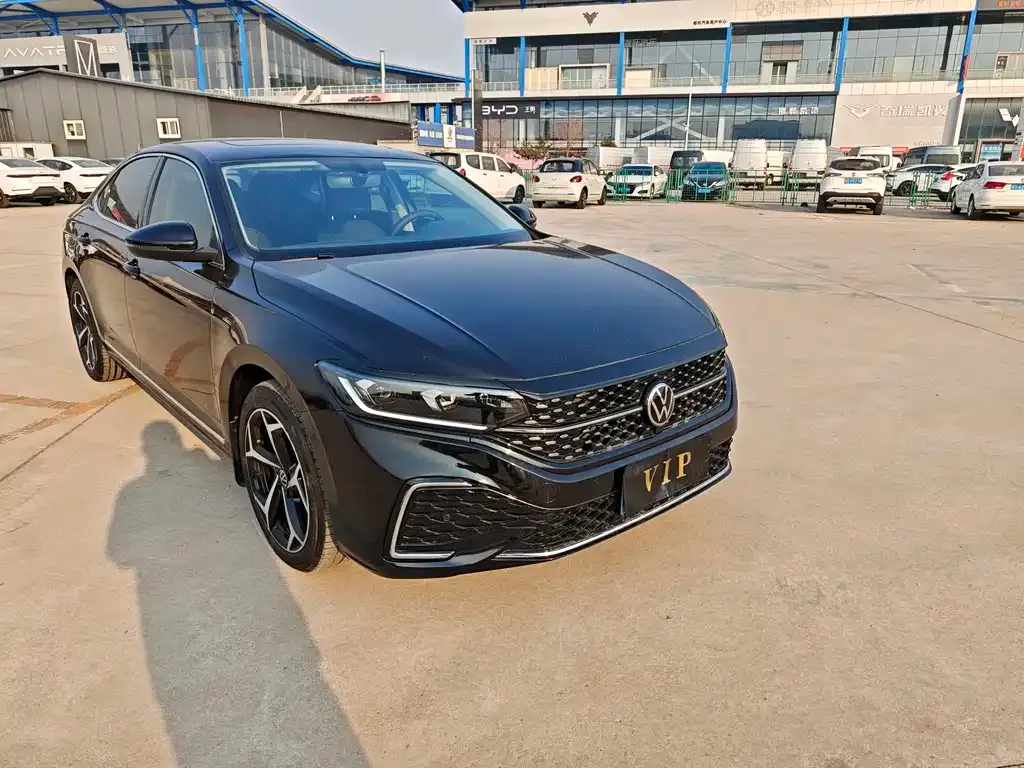Volkswagen Passat — фото 8