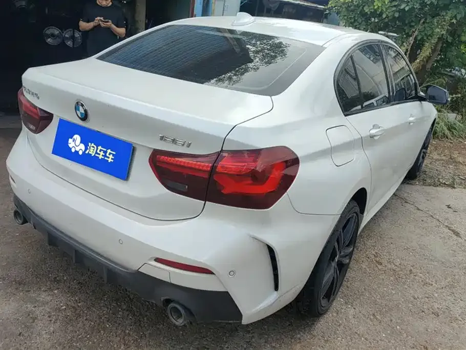 BMW 1 Series 2023 из CN, фото 8