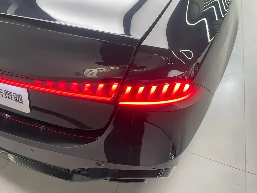 Audi A7L 2024 из CN, фото 3