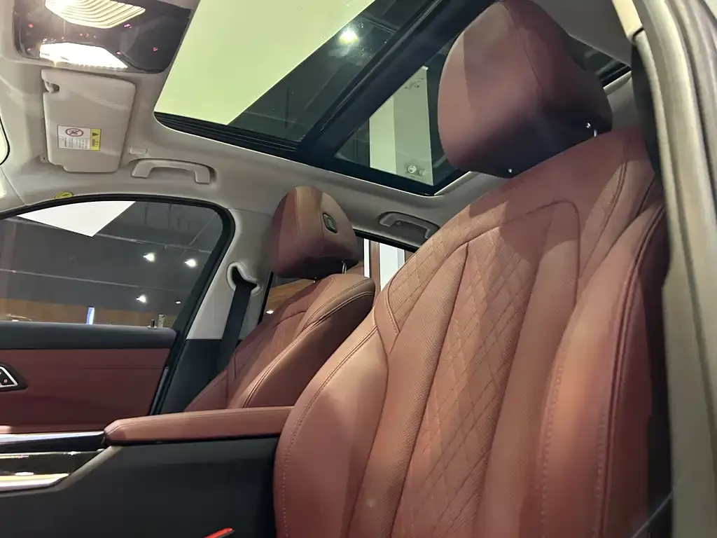 BMW 3 Series 2023 из CN, фото 4