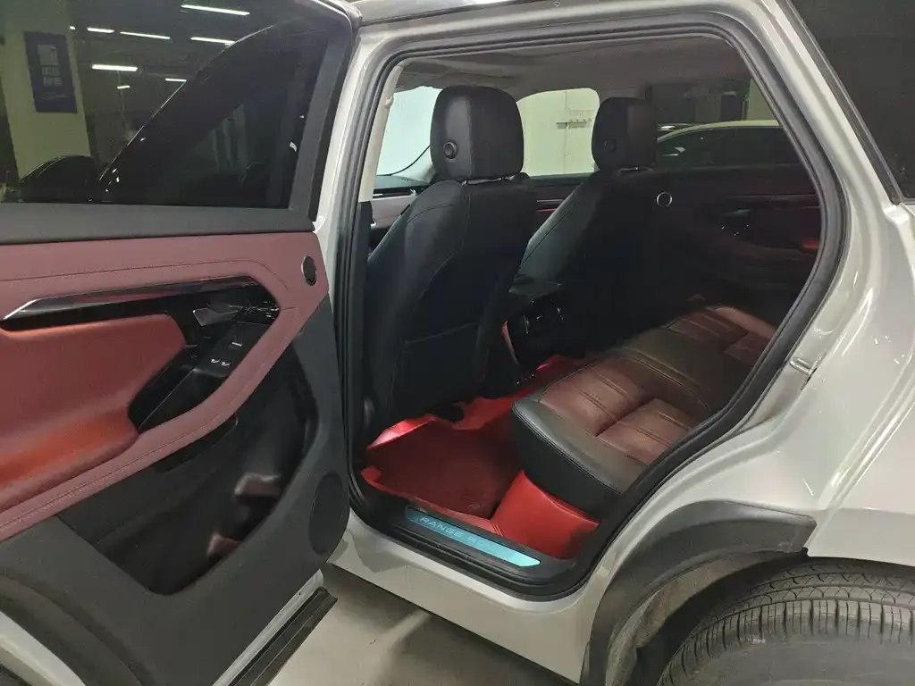 Land Rover Evoque 2024 из CN, фото 2