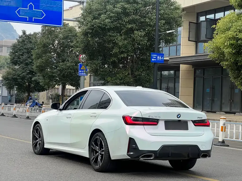 BMW 3 Series 2024 из CN, фото 4