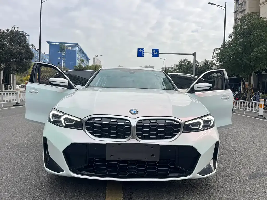 BMW 3 Series 2024 из CN, фото 7